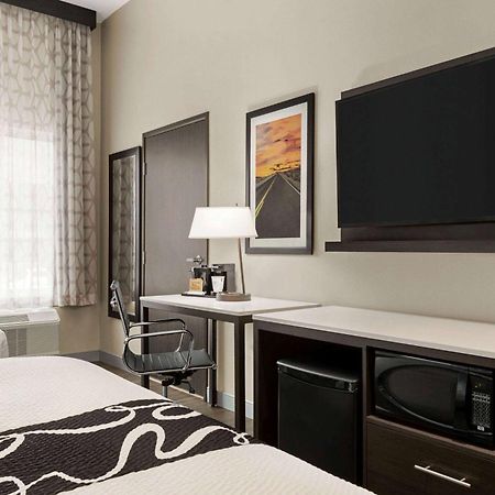 La Quinta Inn & Suites By Wyndham San Bernardino Bagian luar foto