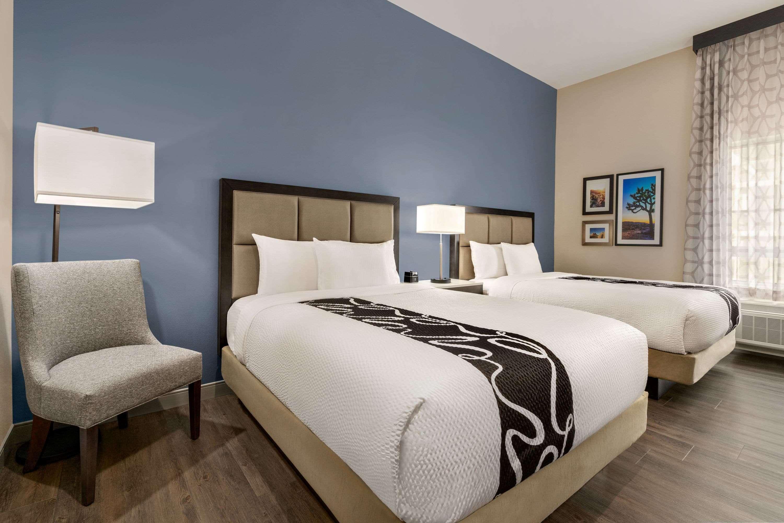 La Quinta Inn & Suites By Wyndham San Bernardino Bagian luar foto