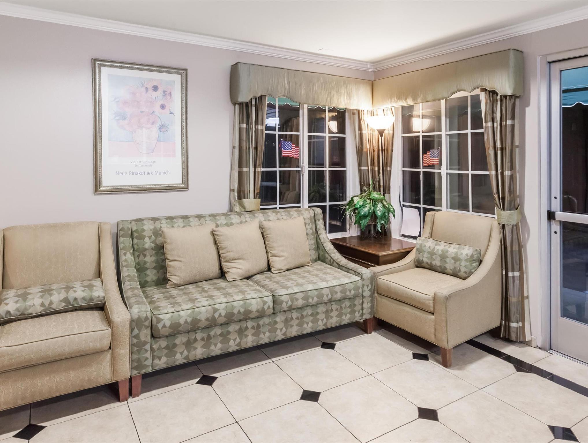 La Quinta Inn & Suites By Wyndham San Bernardino Bagian luar foto