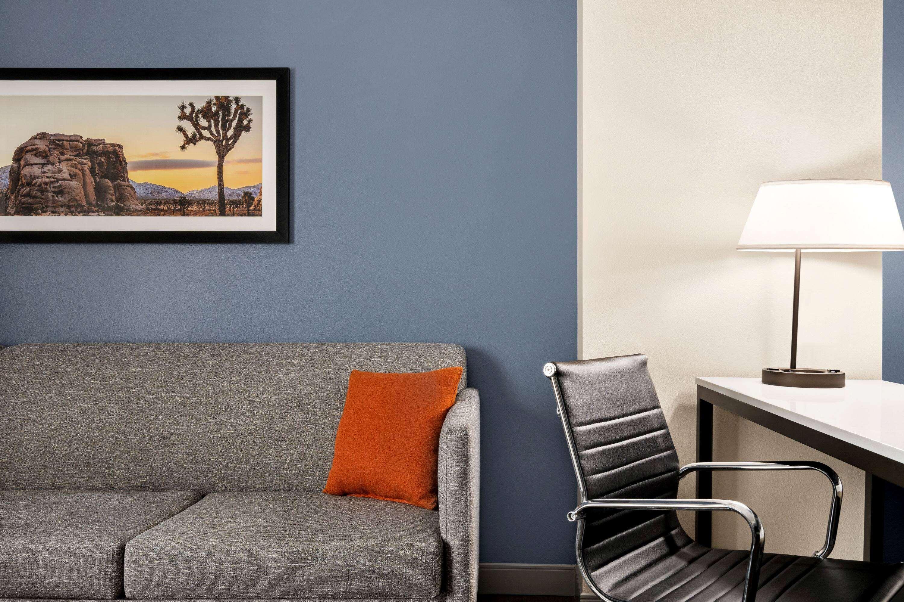 La Quinta Inn & Suites By Wyndham San Bernardino Bagian luar foto