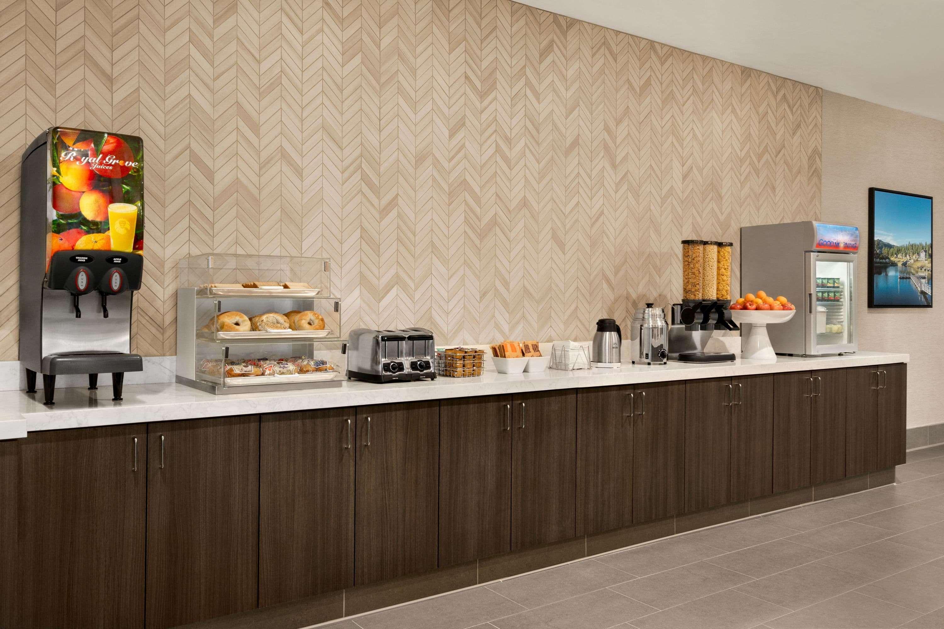 La Quinta Inn & Suites By Wyndham San Bernardino Bagian luar foto