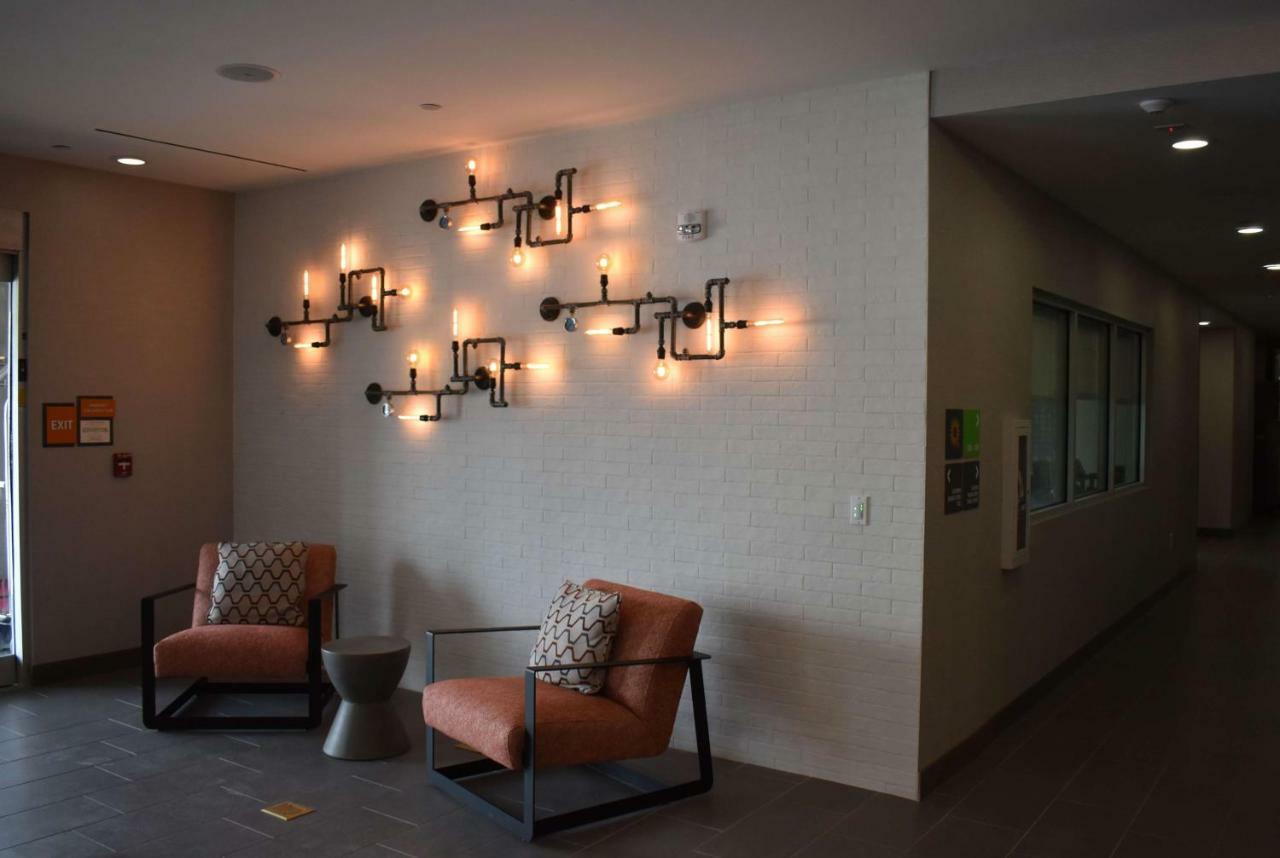 La Quinta Inn & Suites By Wyndham San Bernardino Bagian luar foto